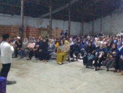 Tasming Hamid Bagi Belasan Ribu Paket Sembako di Parepare, Solidkan Tim Pemenangan Menuju Pilkada 2024