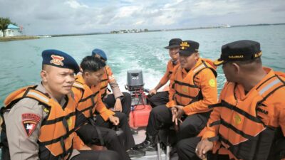 Danyon  Brimob Bone Dan Kepala Kantor SAR Makassar Melaksanakan Patroli Bersama, Ini Tujuannya
