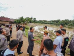 Usai Luwu dan Wajo, Andi Sudirman Bawa Bantuan ke Enrekang dan Sidrap