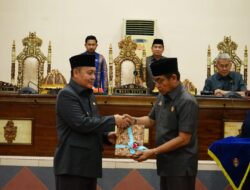 PJ Bupati Wajo Serahkan RANPERDA Tahun 2023 ke DPRD