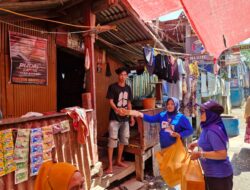 Saat Berbagi Jumat Berkah, Tim Rusdin Abdullah Dicurhati Masyarakat Tak Miliki Jamban
