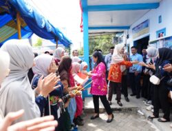 Didampingi Ninuk Zudan, Menteri PPA Bintang Puspayoga Apresiasi Program Pemerintah Desa Temmappadue di Kabupaten Maros