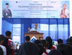 Sekprov Muhammad Idris Tutup Pelatihan Berbasis Komputer Angkatan I