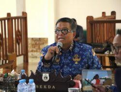 Sekprov Sulbar Pimpin Rapat Penjelasan Status Tanah Gedung Farmasi