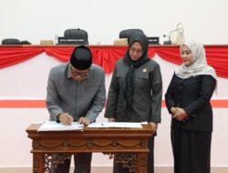 Sekprov Sulbar Hadiri Paripurna Penyempurnaan Ranperda APBD Perubahan 2024
