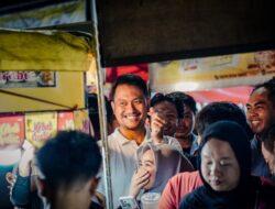 Heboh, Andi Seto Asapa Kunjungi Kuliner Pasar Cidu, Borong Dagangan Pedagang