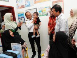 Didampingi Ninuk Zudan, Pj Gubernur Prof Zudan Launching Posyandu Era Baru se Sulsel