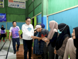 Bupati Barru Membuka Kejuaraan Bulutangkis Antar Kecamatan di Tanete Riaja