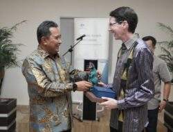 Australia Gelar Kursus Energi Terbarukan Australia Awards di Mamuju Lantara Udara Terbersih di Asia Tenggara