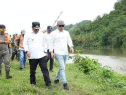 Tebar Bibit Ikan Nila, Bahtiar Ingin di Bendungan Sekka-Sekka Multifungsi: Irigasi dan Sumber Perikanan