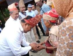 Tarian Me’aju sambut Kedatangan Pj Bahtiar di Kawasan Suku Bunggu, Kawasan Terpencil di Batas Provinsi