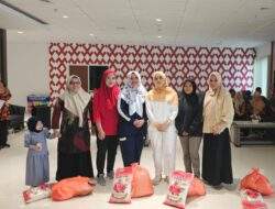 Sambut Bulan Suci Ramadhan, DWP Sulbar Berbagi Beras dengan Pegawai Pemprov Sulbar
