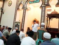 Wakil Gubernur Sulbar Laksanakan Salat Tarawih Berjamaah di Masjid Ar-Rahman Karema Mamuju
