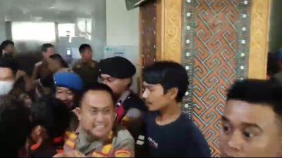 Mahasiswa Sebut Wakil Bupati Toraja Pemicu Kericuhan Aksi Pedagang Pasar