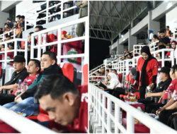 Wagub Sulsel Fatmawati Rusdi Bersama Rusdi Masse Saksikan Kemenangan PSM Atas CANN dari Vietnam di Laga Semifinal ACC