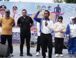 Jalan Sehat Warnai Peringatan Hardiknas 2025 di Sidrap