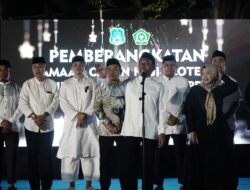 Bupati Syaharuddin Alrif  Lepas Keberangkatan Jemaah Calon Haji Sidrap di Rumah Jabatannya