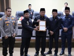 Tasming Hamid Serahkan Ranperda Pertanggungjawaban APBD 2024 di Rapat Paripurna DPRD Parepare