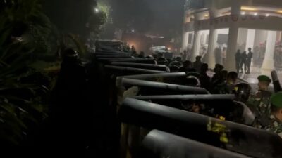 Demo Tolak Kenaikan PBB di Bone Berakhir Bentrok