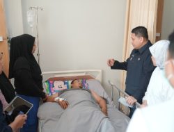 Wali Kota dan Wawali Makassar Jenguk Korban Insiden DPRD, Pastikan Pengobatan Ditanggung BPJS