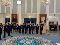 Presiden Prabowo Lantik Menteri Baru dalam Reshuffle Menteri Keuangan Sri Mulyani Bersama Beberapa Menteri Lainnya