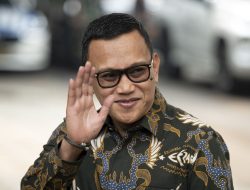 Abdul Kadir Karding – Kesederhanaan Seorang Perantau dalam Istana