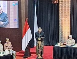 Kakanwil Kemenag Pimpin Doa di Rapat Paripurna HUT Sulsel ke-356: “Bangun Daerah dengan Spirit Keagamaan dan Budaya”