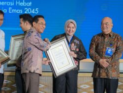 Wagub Fatmawati Rusdi Terima Penghargaan Kabupaten/Kota Sehat Terbaik dari Kemenkes