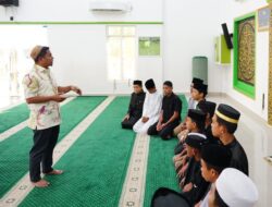 Tasming Hamid Tinjau Program Religi di Masjid Nurul Mukhlisin, Tekankan Pembinaan Akhlak Sejak Dini