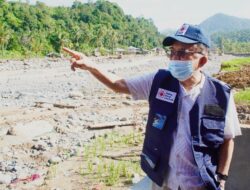 JK Tinjau Lokasi Bencana, Dorong Pemanfaatan Kayu Sisa Banjir bagi Warga