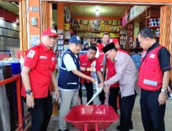 Percepat Pemulihan Pasca Bencana di Padang, PMI Borong Peralatan Kebersihan di Padang