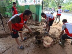 Mesjid Babusalam Tapanuli Tengah Kembali Gelar Sholat Jumat Berkat Bantuan Air Bersih dari PMI Sumut
