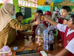 Makassar Gerakkan 400 Sekolah Buat 10.000 Liter Eco Enzyme dan Gelar Makan Buah Serentak: Rayakan Hari Guru dengan Aksi Nyata Peduli Lingkungan