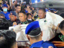 Dua Korban Pesawat ATR 42-500 Tiba di RS Bhayangkara, Pencarian Kembali Dilanjutkan Hari ini