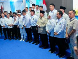 Sukses Tingkatkan Pertanian, Gubernur Sulsel Terima Satyalancana Wira Karya dari Presiden Prabowo
