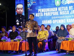 Malam HUT Parepare ke-66, Wali Kota Lantik dan Asuransikan Ratusan Ketua RT/RW