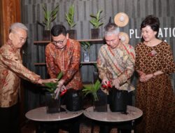 Tanam pohon Resmikan Cafe Jamu di PIK 2 Taruna Ikrar Lestarikan Warisan Leluhur ke Gaya Hidup Global