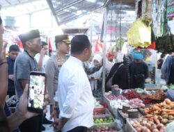Bupati Andi Rosman Pimpin Pantauan Harga di Pasar Mini Sengkang Jelang Lebaran Idul Fitri 1447 H
