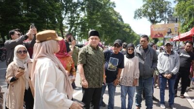Tinjau Pasar Murah di Monumen Mandala, Munafri Pastikan Warga Terlayani dengan Harga Sesuai