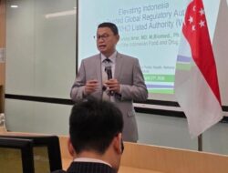 Taruna Ikrar Kepala BPOM RI Disambut Meriah di NUS Singapura, Kampus Terbaik Asia dan Dunia, Paparkan Pencapaian WLA