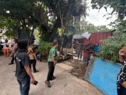 Lapak Berdiri 25 Tahun di Atas Drainase, Kecamatan Ujung Pandang Akhirnya Ditertibkan