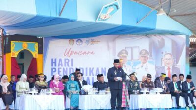 Wakil Bupati Wajo Pimpin Upacara Hari Pendidikan Nasional di Halaman Dinas Pendidikan Kabupaten Wajo