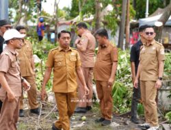 Tata Kawasan Monumen Ganggawa, Bupati Sidrap Operasikan Alat Berat Hingga Rapat dengan Pelaku UMKM