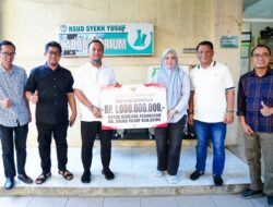 Gubernur Sulsel Serahkan Bantuan Rp1 Miliar untuk Pemulihan RSUD Syekh Yusuf Gowa Pascakebakaran