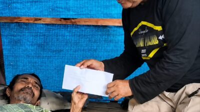 Gubernur Sulsel Bantu Dg Sangkala, Warga Lumpuh yang Bertahun-Tahun Tinggal di Gubuk Jeneponto