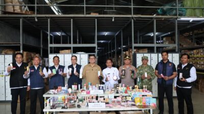 Taruna Ikrar : Lindungi Konsumen, BPOM Amankan 2 Juta Lebih Kosmetik Ilegal dari Gudang di Banten