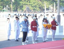 TIM NARYA Sukses Kibarkan Merah Putih, Formasi Benteng Rotterdam Warnai HUT ke-81 RI di Karebosi Makassar