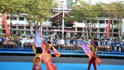 Defile Kafilah MTQ VIII KORPRI Nasional Resmi Dilepas di Balai Kota Makassar