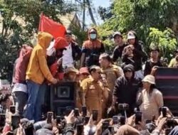 Tolak Penonaktifan 16 Pejabat, Ribuan Massa dan ASN Gelar Aksi di Kantor Bupati Gowa