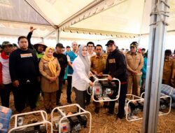 Wagub Sulsel Fatmawati Rusdi  Saksikan Panen Padi 10,4 Ton per Hektare di Sidrap